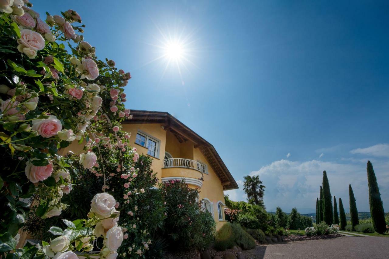 Villa Raifer Appiano Sulla Strada Del Vino Luaran gambar