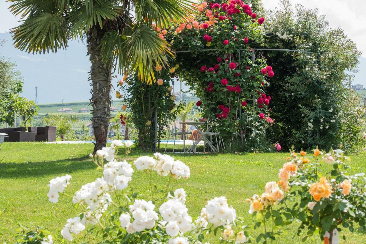 Villa Raifer Appiano Sulla Strada Del Vino Luaran gambar